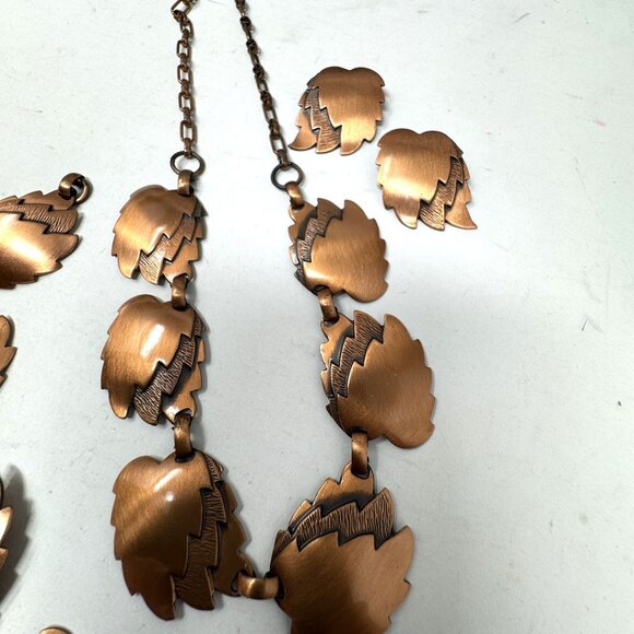 Vintage Copper Leaf Necklace & Earrings Bracelet Set With Art Deco-Inspired Desi - Picture 6 of 8